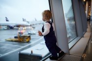Cestování v letadle s dětmi do 2 let